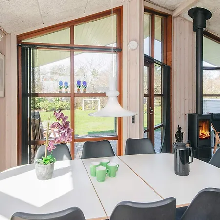 4 Star In Ulfborg