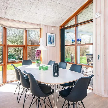 4 Star In Ulfborg